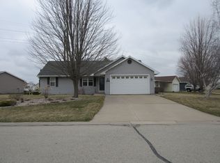 1122 Sand Point Rdg, Neenah, WI 54956