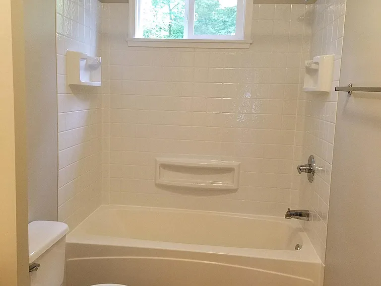 Second floor full bathroom