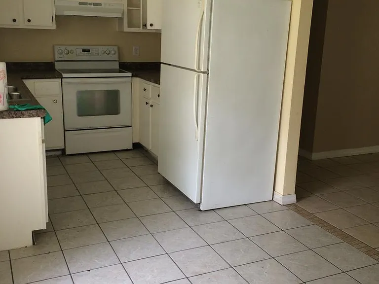 294 Howard Blvd — Photo 2