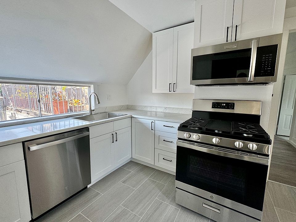 Brand new appliances in a freshly renovated kitchen