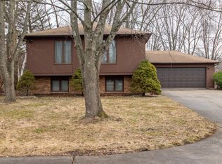 2716 N McAree Rd, Waukegan, IL 60087