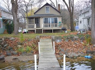 28866 W Pioneer Grove Rd, Cary, IL 60013