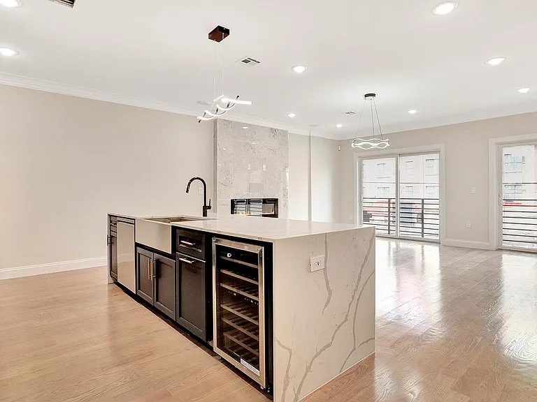 3436 Kennedy Blvd — Photo 3