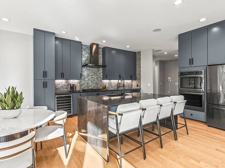 W Northway Ln — Photo 9