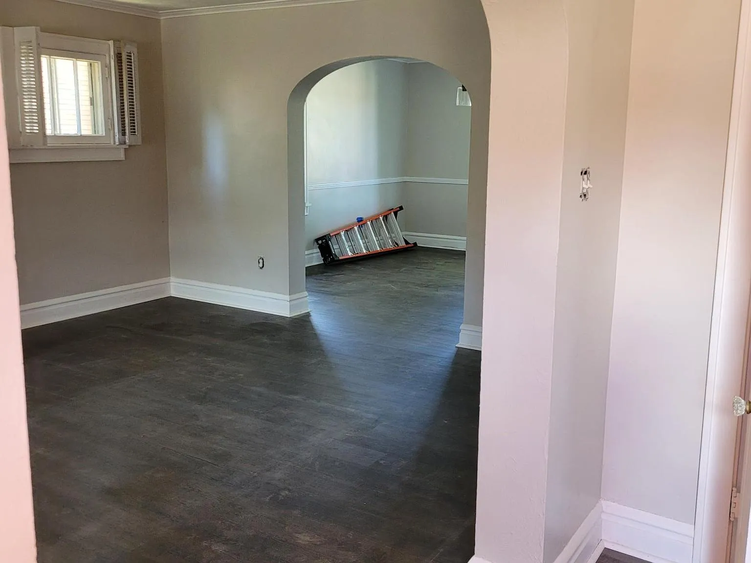 423 Mitchell Ave — Photo 1