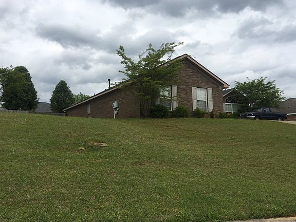 3rd image of 4707 Crosshill Ln