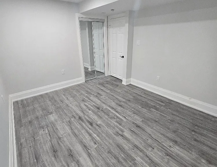 1136 Enchanted Cres #BASEMENT — Photo 4