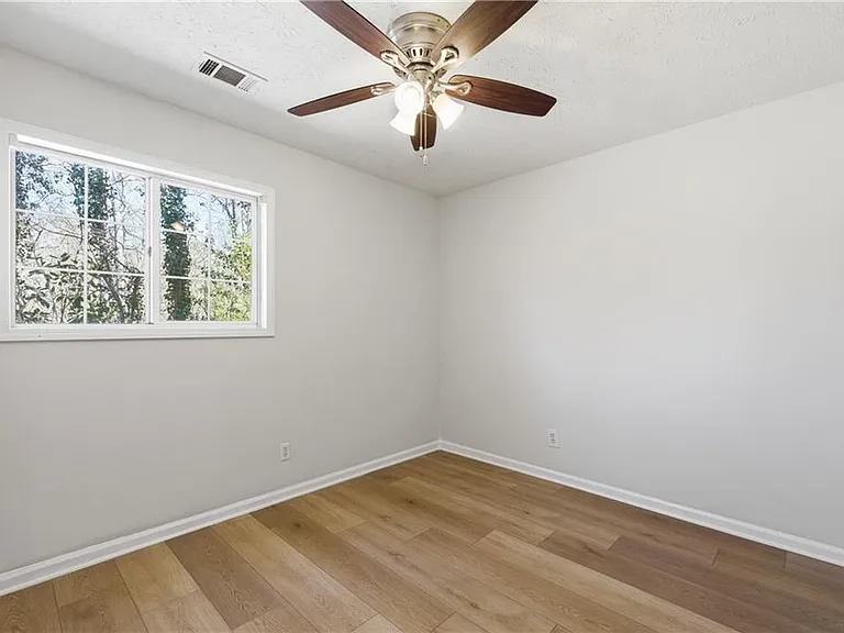 201 Colony Springs Dr — Photo 10
