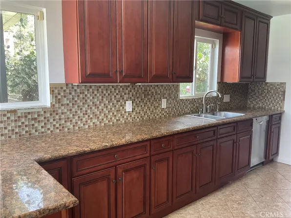 10019 Rosecrans Ave, Bellflower, CA 90706