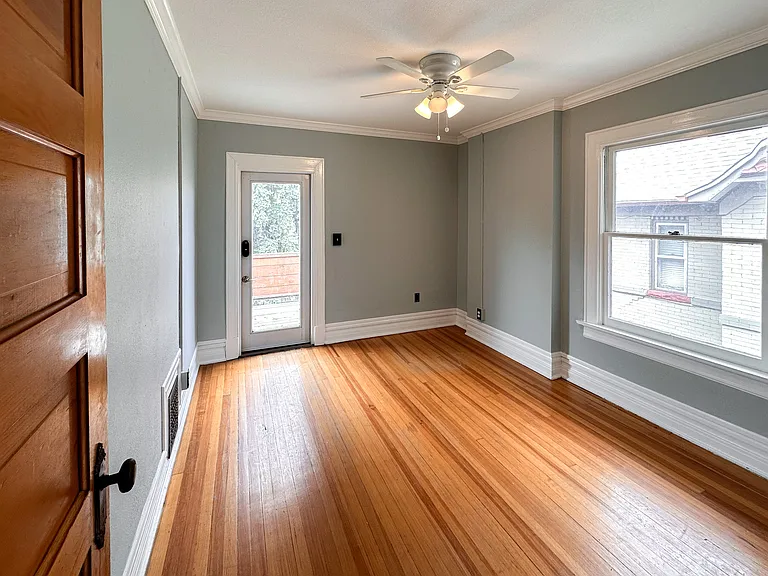 1423 N Josephine St — Photo 14