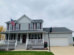 330 E Meuser Dr, Paxton, IL 60957