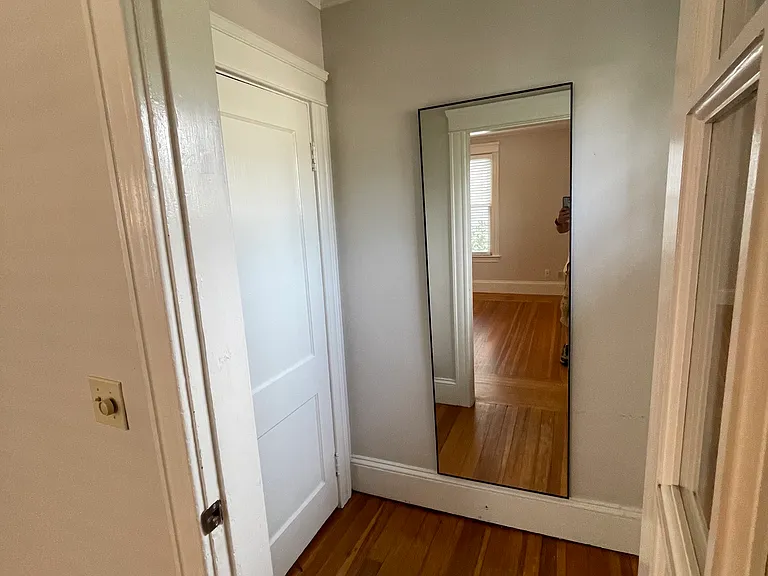 86 Oak Hill Ave #1 — Photo 3