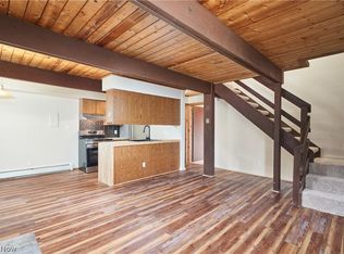 1722 Treetop Trl APT D, Akron, OH