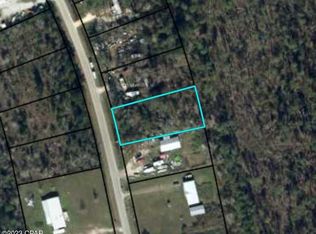 21 Old Bay City Rd, Wewahitchka, FL 32465