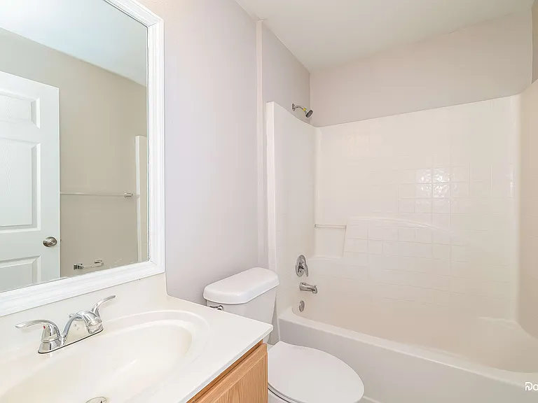 416 Elgin Blvd — Photo 13