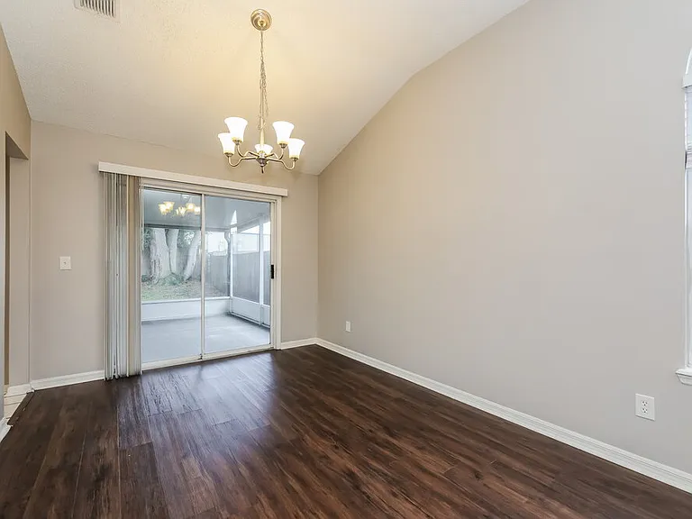 1455 Beecher Ln — Photo 6