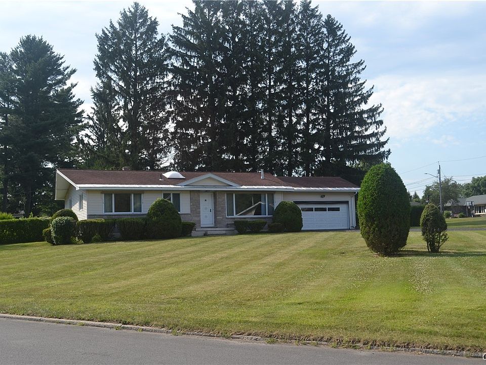 1st image of 57 Pond Ln