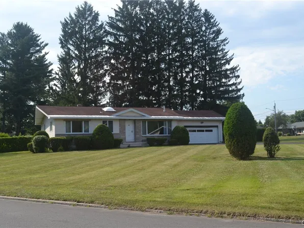 57 Pond Ln, Utica, NY 13501