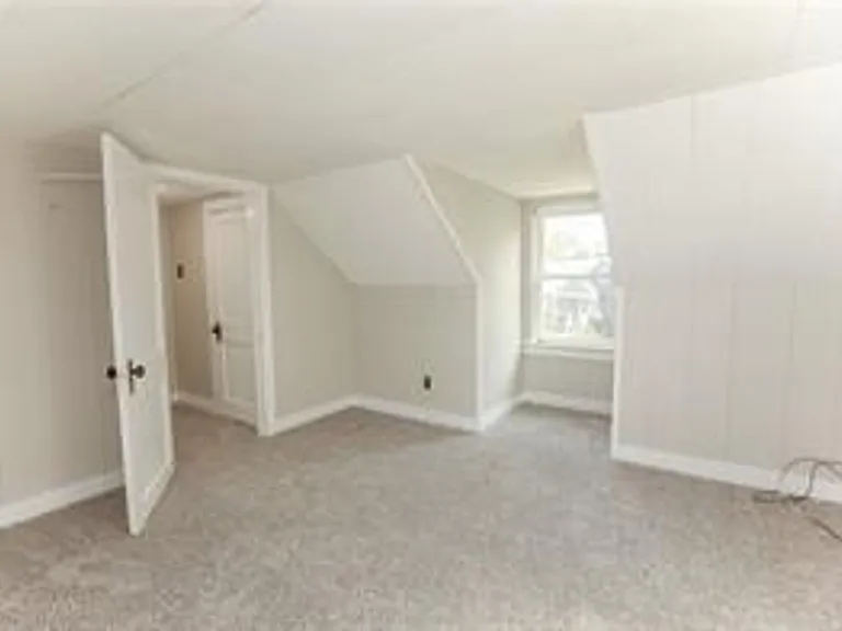 209 Pennington Blvd — Photo 14