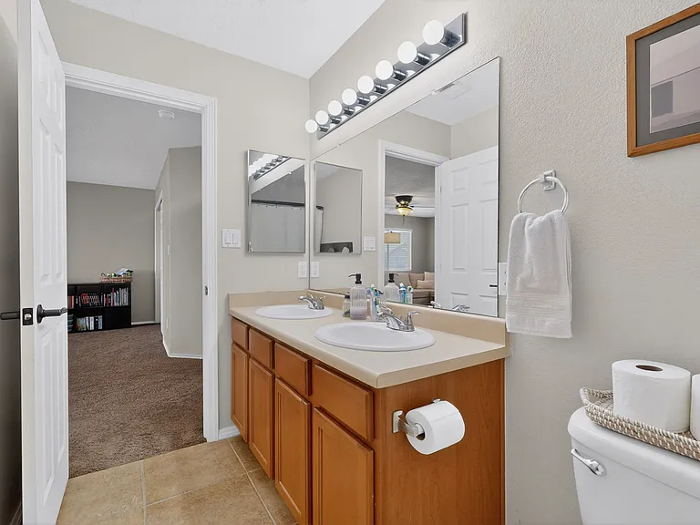 6916 Tree Line Ave NW — Photo 33