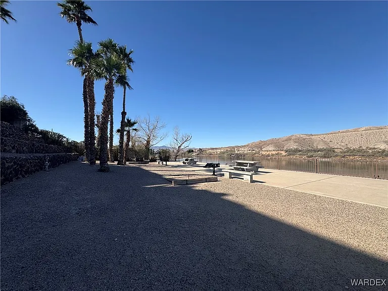 1611 Highway 95 #B — Photo 22