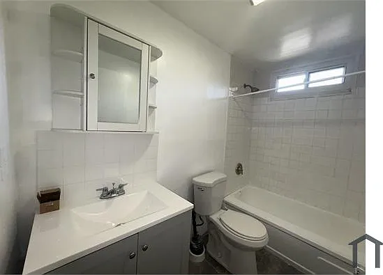 127 Pearl St #2 — Photo 10