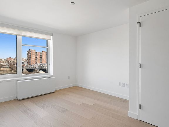 4th image of 445 Gerard Ave #W936