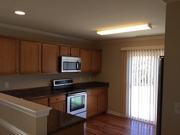 4th image of 507 Collington Dr