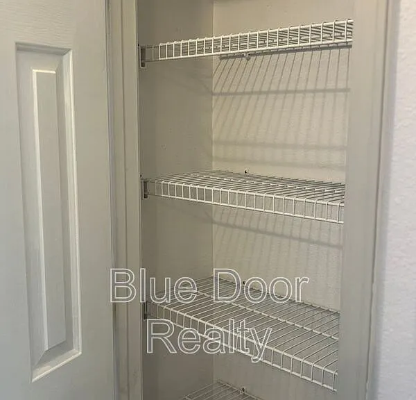 2125 Sierra Ln NE — Photo 19