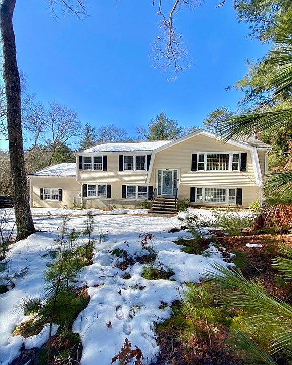 1st image of 15 Thatcher Rd