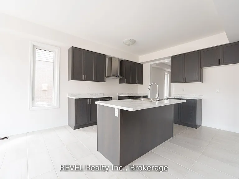 4568 Lyons Pkwy — Photo 8