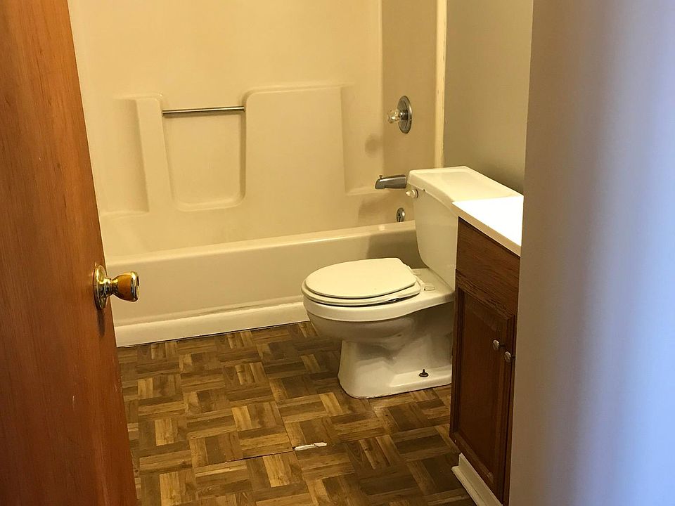 1st image of 112 Poplar St