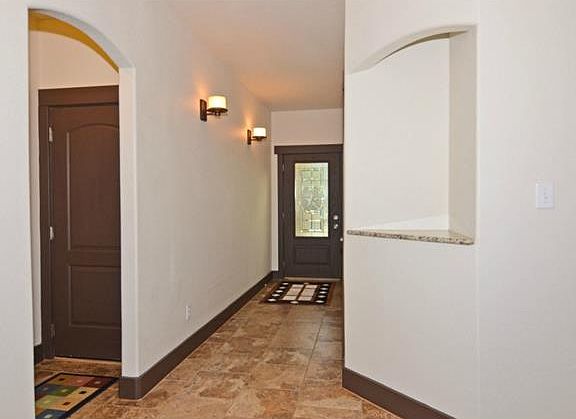 4th image of 292 Akaloa Dr