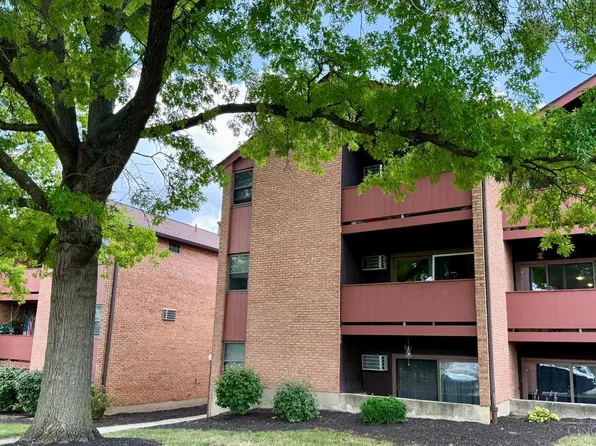 4810 Chalet Dr APT 8, Saint Bernard, OH 45217