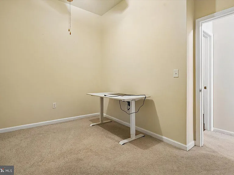3802 Koval Ln — Photo 20