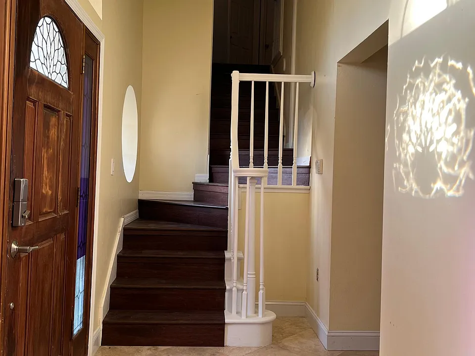 461 Via Florence Dr