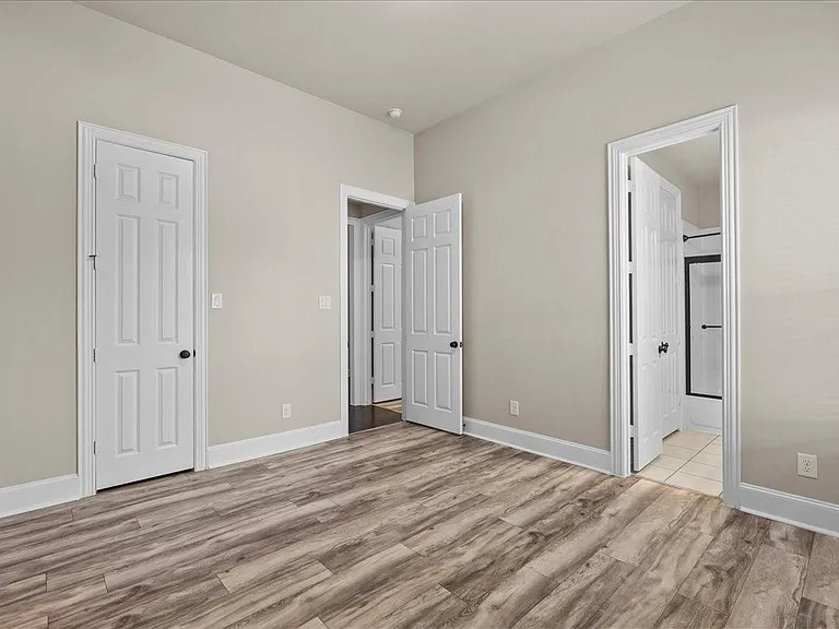 1117 Hancock Springs Ln — Photo 25