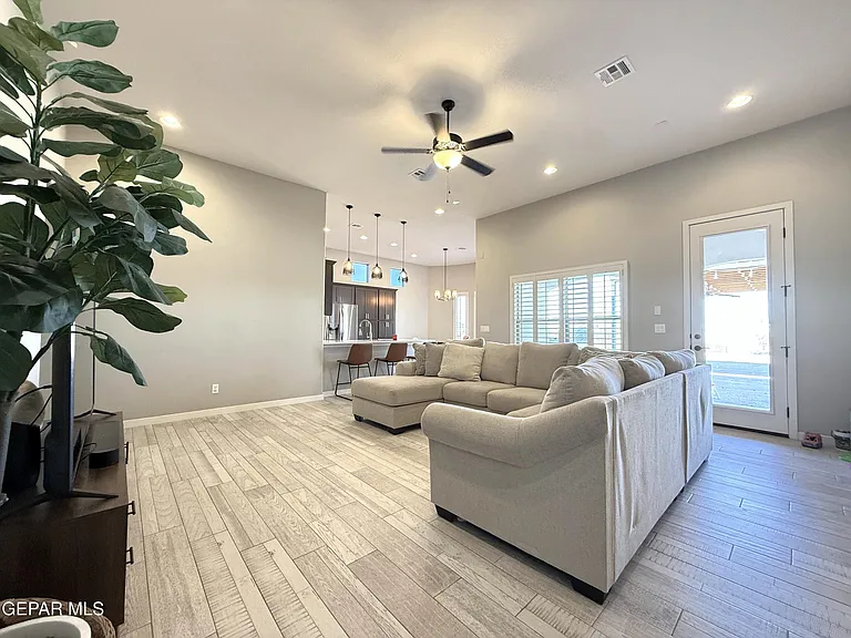 7467 Smugglers Gulch Ct — Photo 21