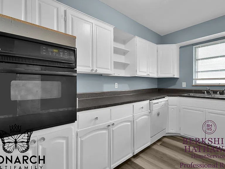 3159 Stephen Dr S — Photo 33