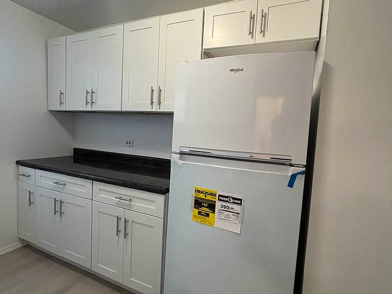 6555 Broadway #4E — Photo 1