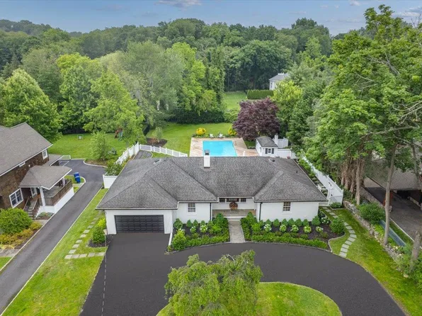 9 Loch Lane, Rye Brook, NY 10573