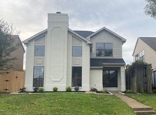 1924 Meadowview Ct, Carrollton, TX 75010
