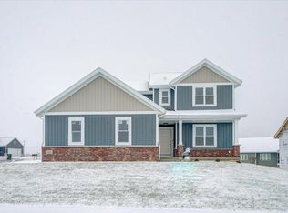 2575 Holstein Ln, Fitchburg, WI 53711