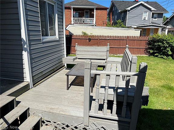 2nd image of 1814 Saratoga Ave