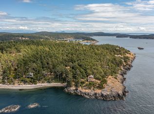 50 Olympic Pl, Lopez Island, WA 98261