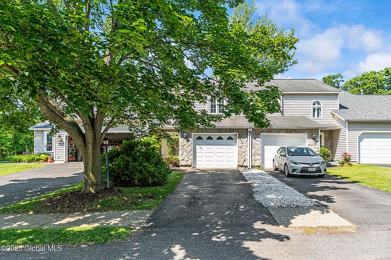 3rd image of 3 Woodside Drive