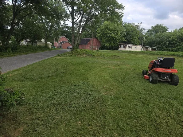 16493 Samuel St, East Liverpool, OH 43920