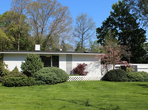 1821 Sheridan Dr, Ann Arbor, MI 48104