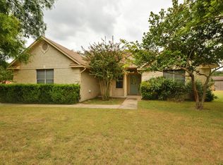 125 Pin Oak Dr, Mountain City, TX 78610