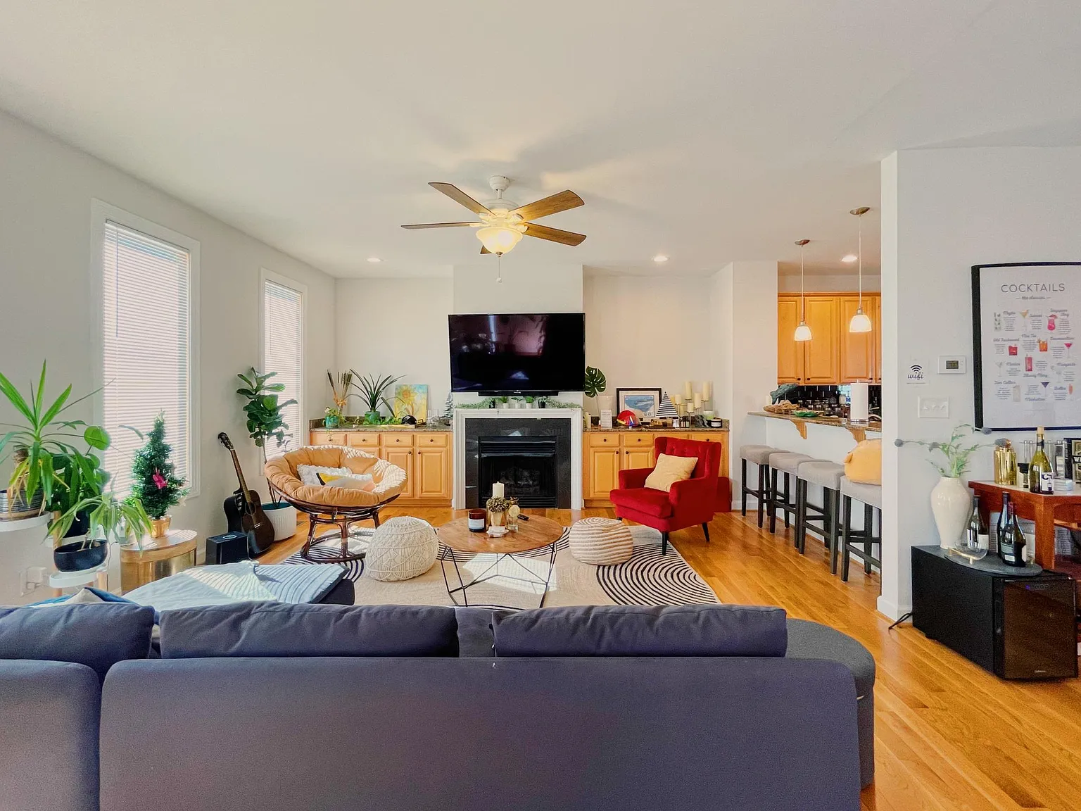 4644 Lake Dr — Photo 2